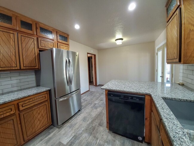 Building Photo - 3 bedroom 2 bath home in Shawnee