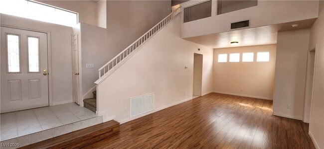 Building Photo - 9532 Aspen Glow Dr