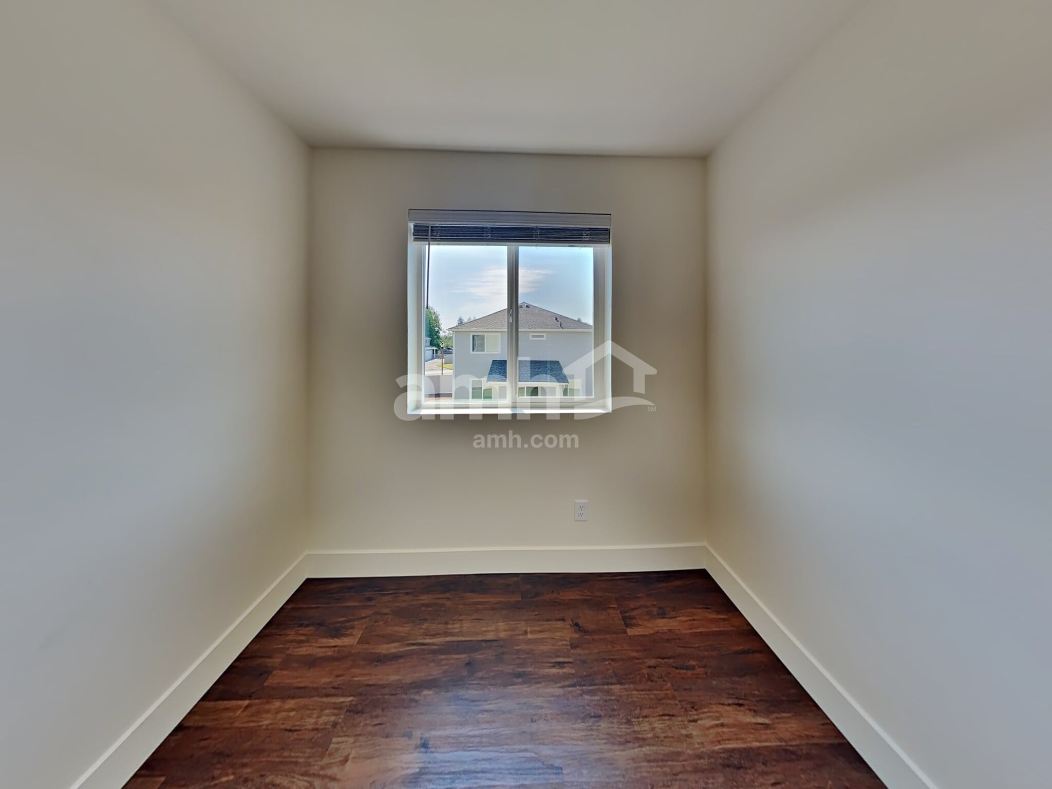 Building Photo - 305 Smith Dr