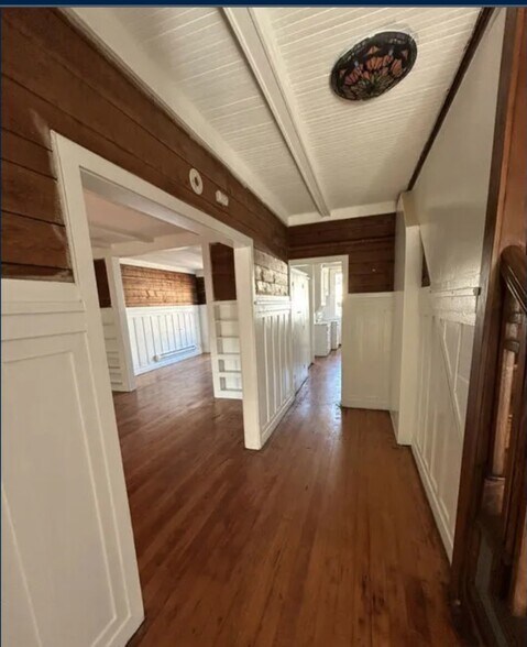 Building Photo - 49 Dudley Ave