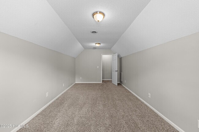 Building Photo - 200 Druid Ct