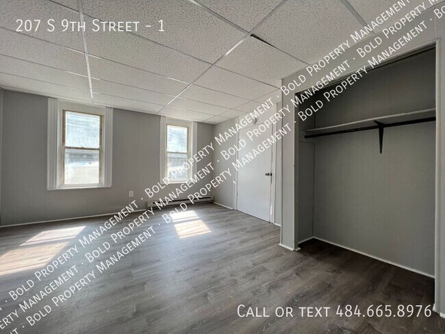 Building Photo - 207 S 9th St