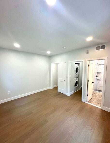 Building Photo - 3411 Baring St