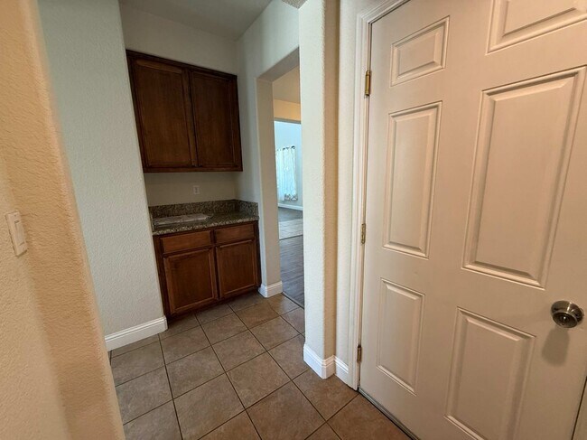 Building Photo - 1760 Anastasia Dr