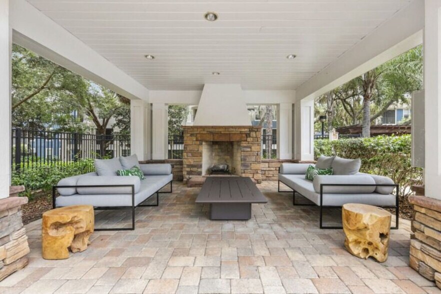 Building Photo - 25150 Lovegrass Dr