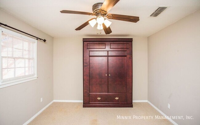 Building Photo - 6309 Nashville Dr