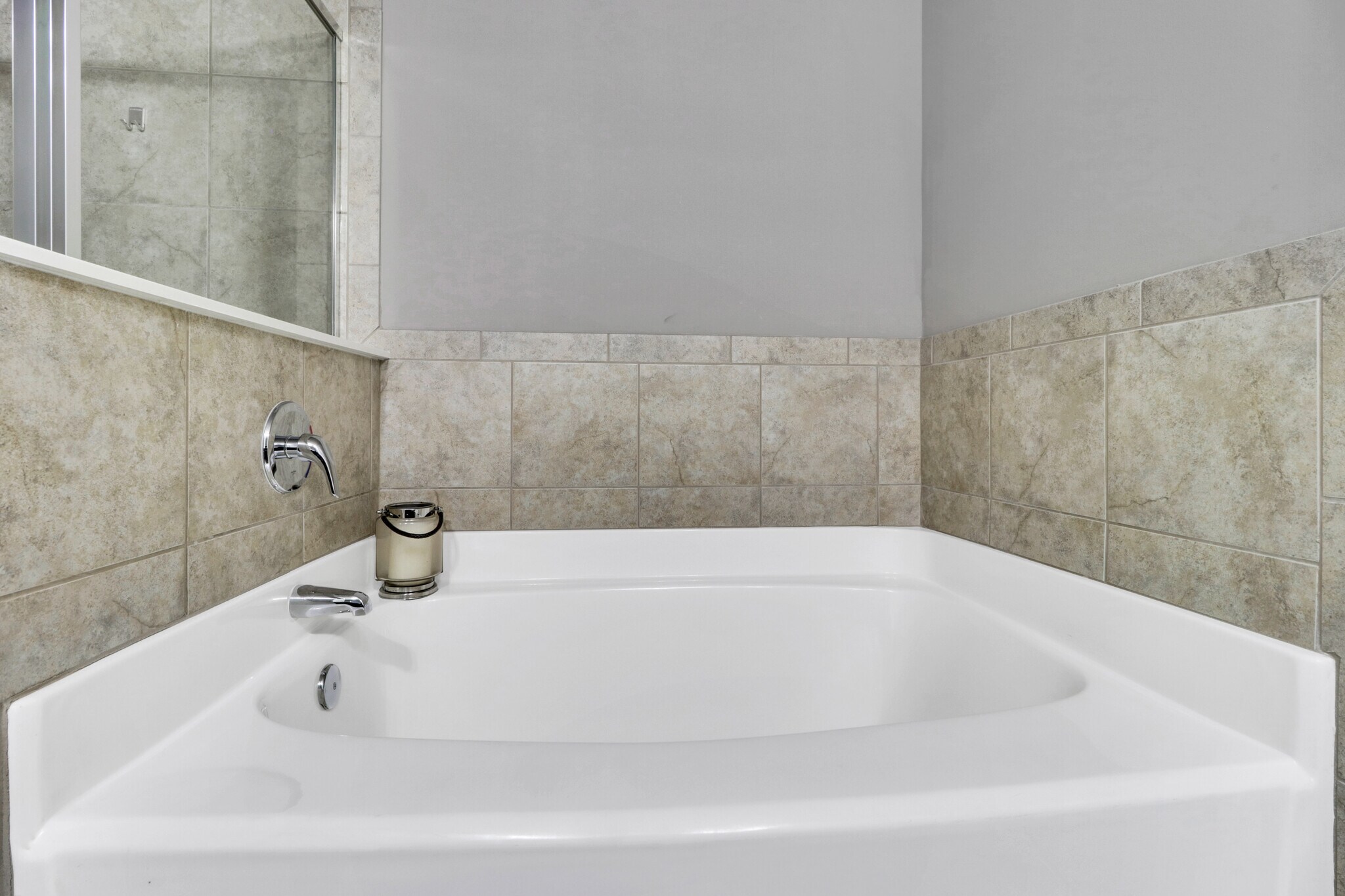 Building Photo - 5084 Whiteoak Ter SE