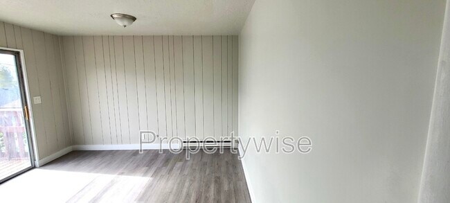 Building Photo - 45 W 1600 N