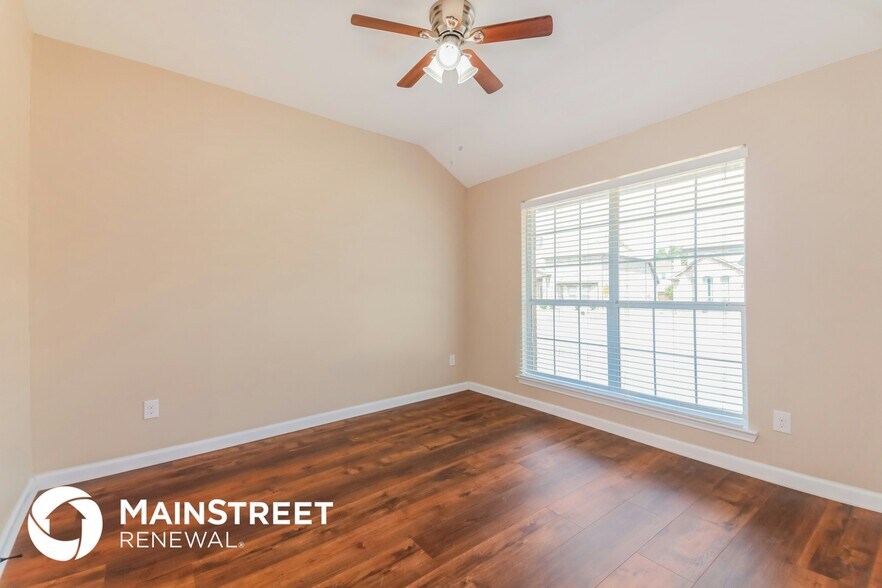 Building Photo - 9306 Chimneywood Dr