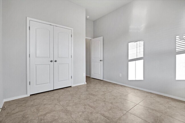 Building Photo - 229 Trailside Ln