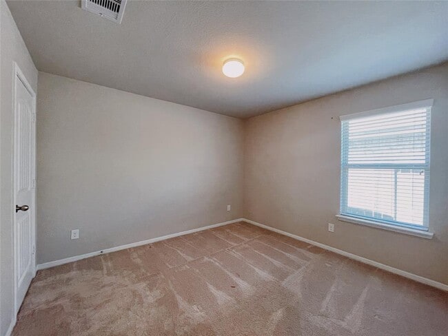 Building Photo - 8123 Carillon Way