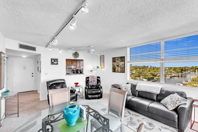 Building Photo - 1421 S Ocean Blvd