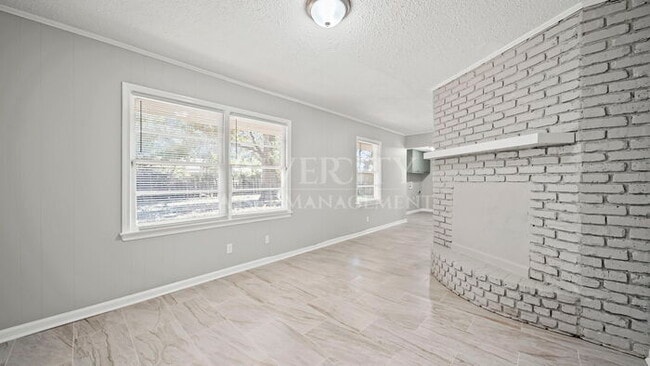 Building Photo - Stunning, Move-In Ready Home in Whitehaven! Section 8 Welcomed !!!