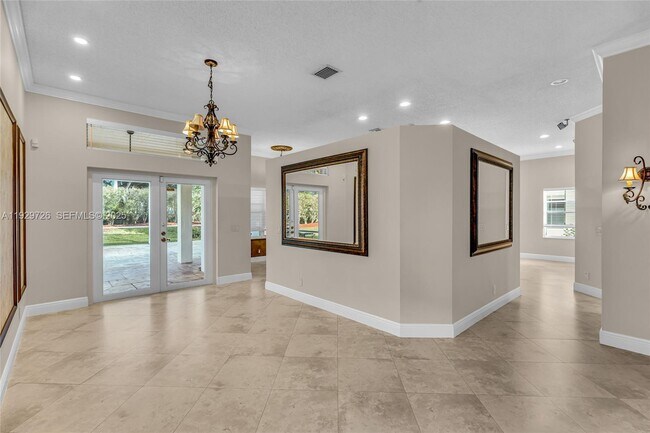 Building Photo - 949 Tanglewood Cir