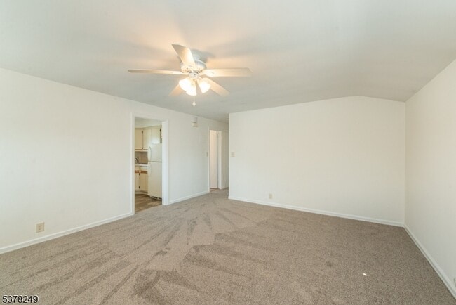 Building Photo - 44 Gless Ave