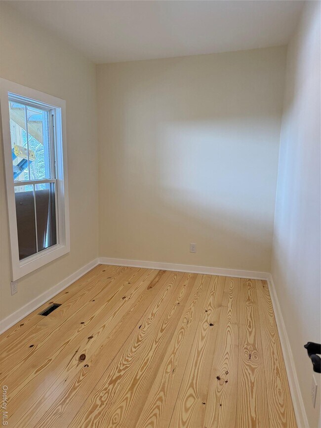 Building Photo - 14 Orchard St