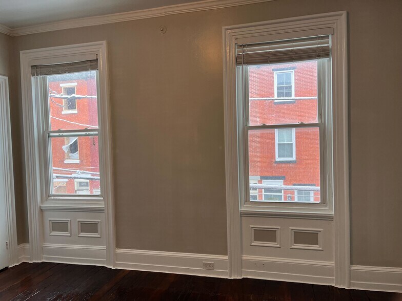 Building Photo - 1506 Swain St