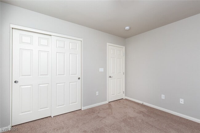 Building Photo - 9857 Mercer Ests Ct