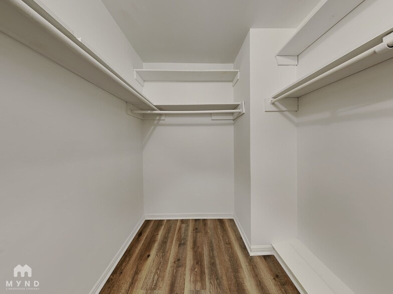 Building Photo - 15110 Gladebrook Dr