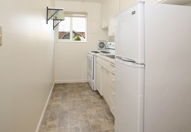 Interior Photo - Angeline