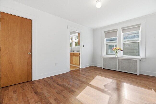 Building Photo - 41 Sterling Pl