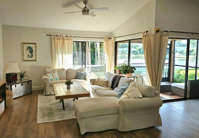 Building Photo - McGregor Woods  Community with Natural Surrounding Charm. Close to Sanibel.