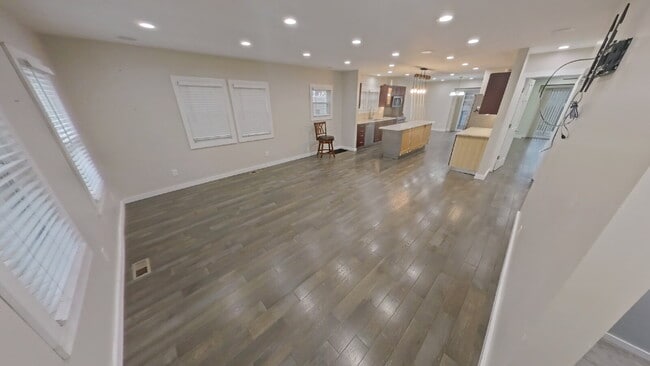 Building Photo - "Stunning 4-Bedroom Birmingham Home with 5 Full Baths, Granite Elegance, and a Finished Basement!"