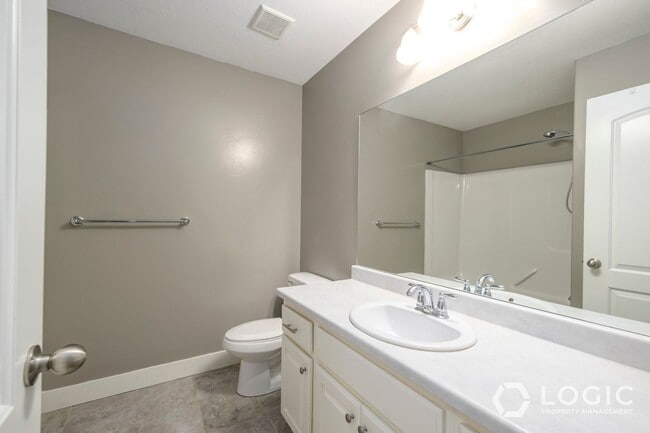 Building Photo - Stunning Row End Townhome In Prime Location!