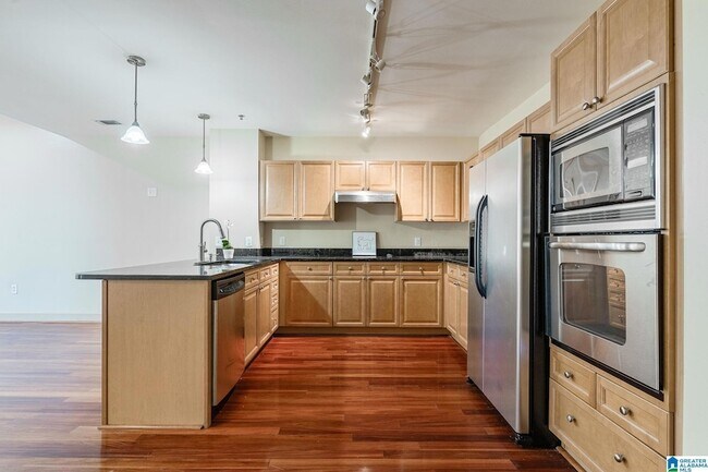 Building Photo - 2024 2nd Ave N