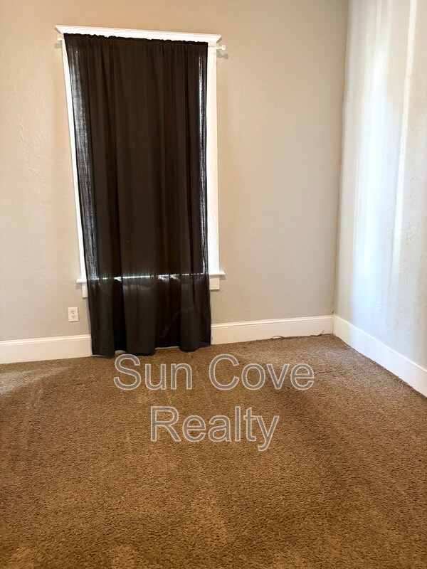 Building Photo - 1216 E 17th Ave