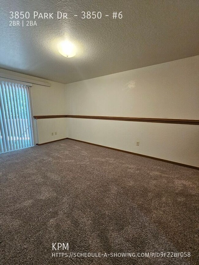 Building Photo - 3850 Park Dr