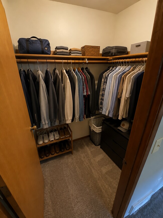 Building Photo - The Selah Apartment You’ve Been Searching For!