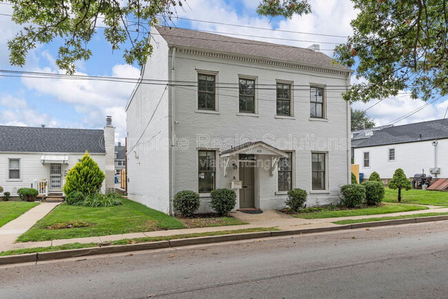 Building Photo - 620 S Benton Ave