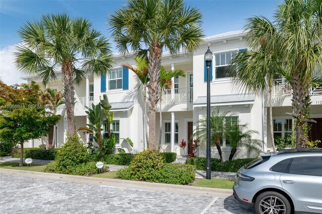 Building Photo - 11269 SE Blair Ln