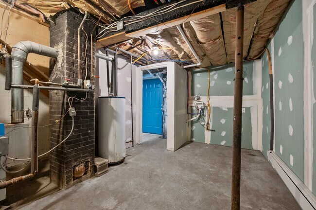 Building Photo - 921 15th St