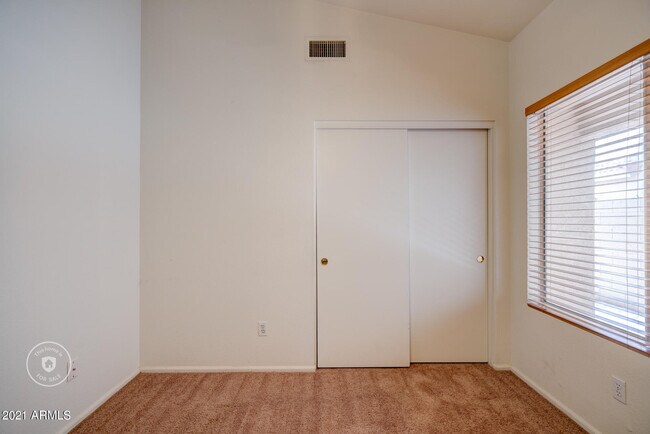 Building Photo - 2697 S 156th Dr