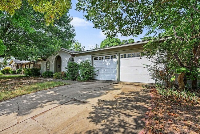 Building Photo - 5304 Westhaven Dr