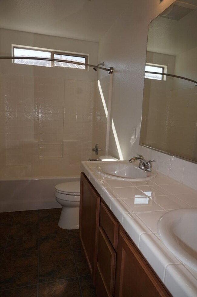 Building Photo - Beautiful Four Bedroom Home in Mountain`s Edge.