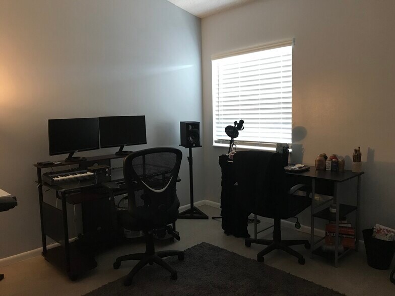 Building Photo - 4511 W La Villa Ln