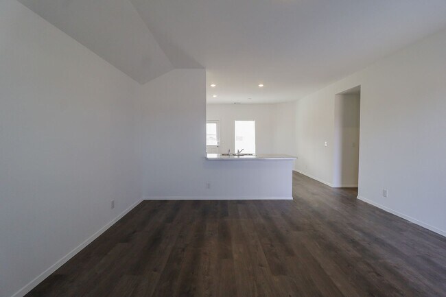 Building Photo - 3 Bed | 2 Bath in Coweta!