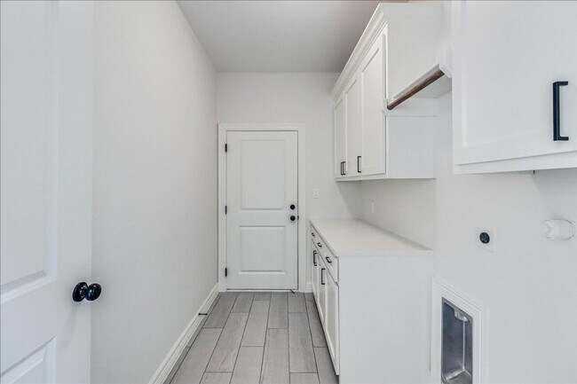 Building Photo - 4126 Azali Dr