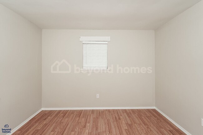 Building Photo - 4213 Kendall Ave
