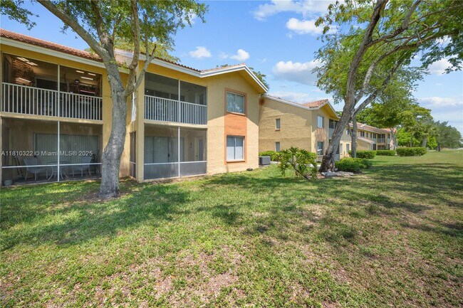 Building Photo - 1031 Coral Club Dr
