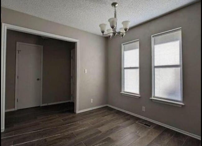 Building Photo - 413 Midland Dr