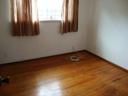 Building Photo - Spacious 4 bedroom near Hartnell College