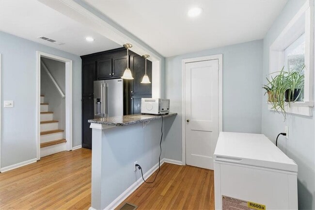 Building Photo - 693 Glenwood Ave SE