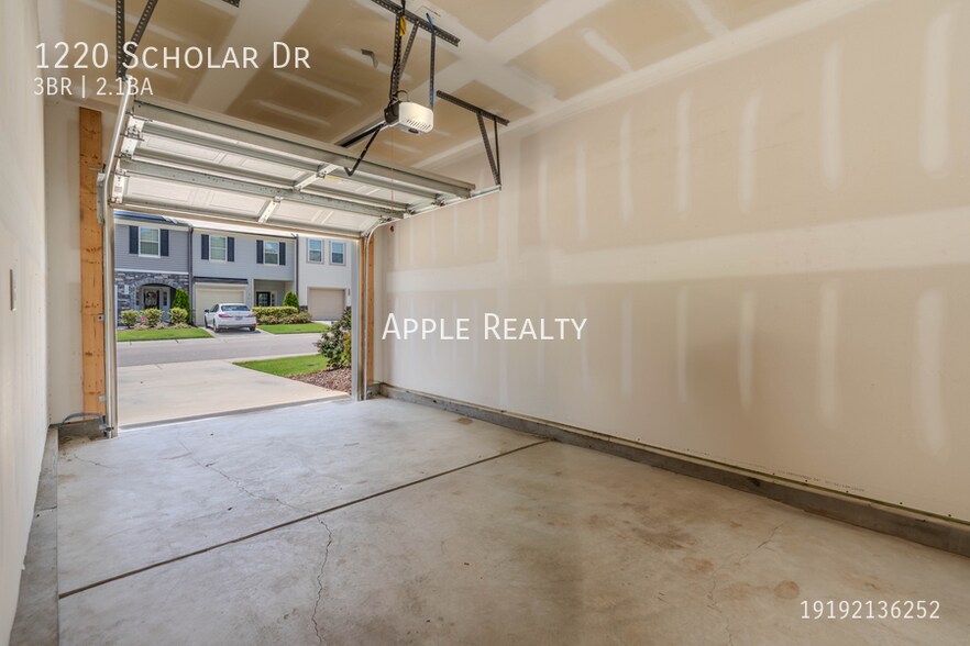 Building Photo - 1220 Scholar Dr