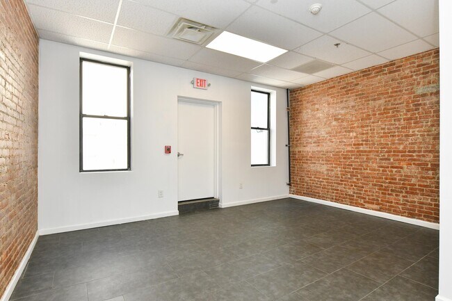 Building Photo - 2707 Bergenline Ave