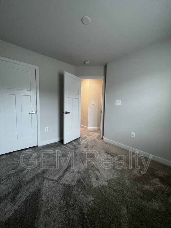 Building Photo - 1101 Rampart Dr