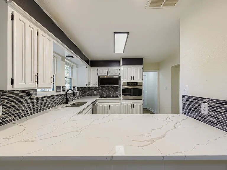 Building Photo - 4121 Chestnut St